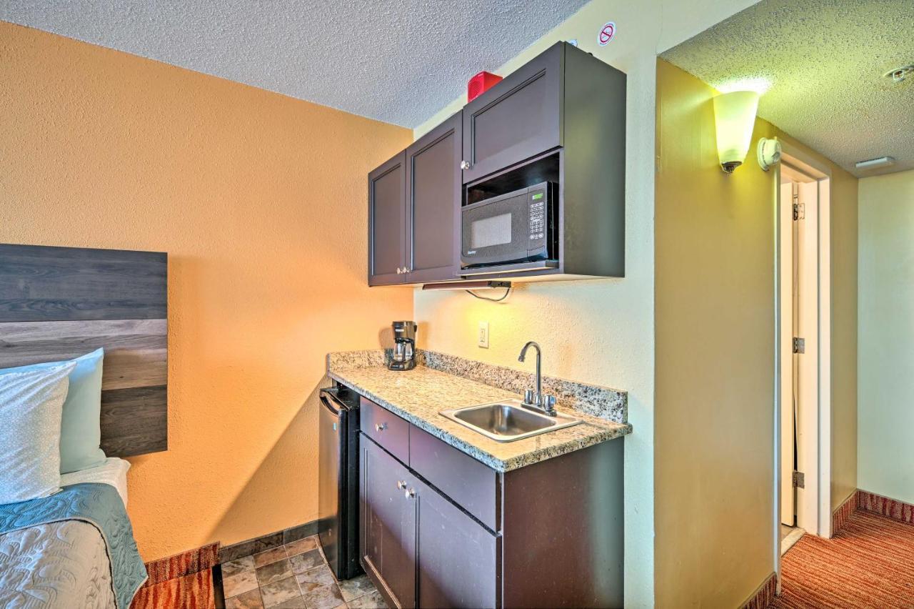 Convenient Myrtle Beach Studio With Balcony! Buitenkant foto