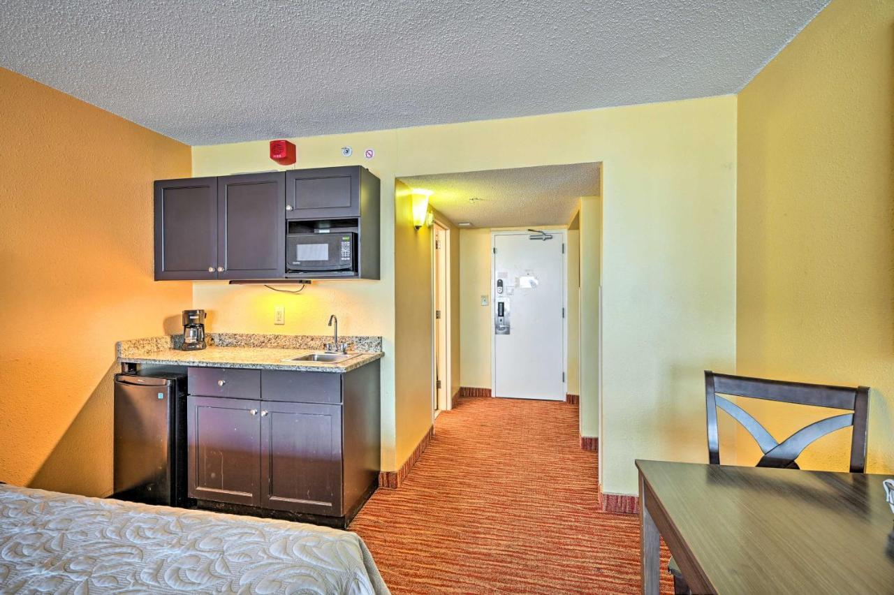 Convenient Myrtle Beach Studio With Balcony! Buitenkant foto